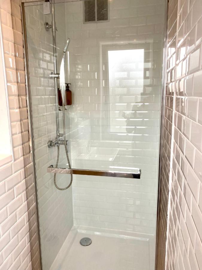 Les Suites Du Beffroi 2 กาเลส์ ภายนอก รูปภาพ